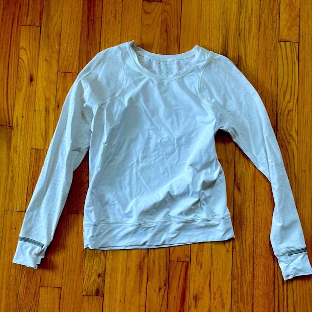 Lululemon white long sleeve size 6